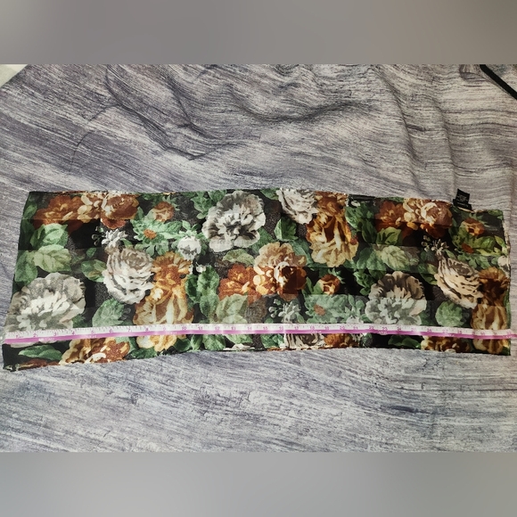 Cejon Women's Polyester Floral Scarf - Picture 6 of 6